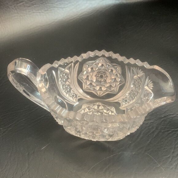 Gravy Sauce Serving Boat Cut Glass Crystal Handle Pour Spout 6 Inches Long 8 Oz - Picture 2 of 5